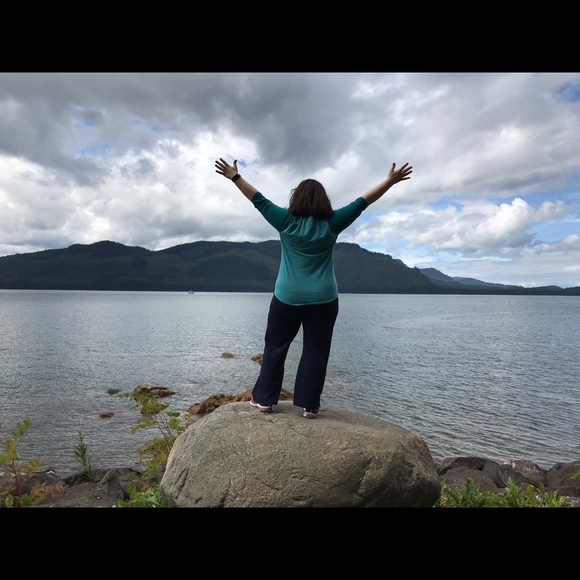 Meet your Posher, Anne - Picture 2 of 3